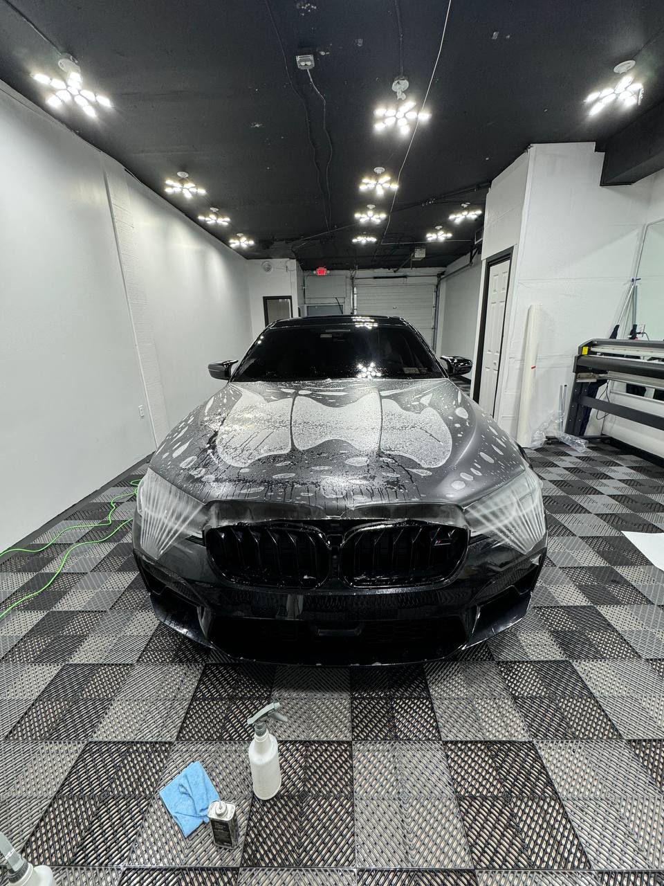 Автомобіль з плівкою VISAR